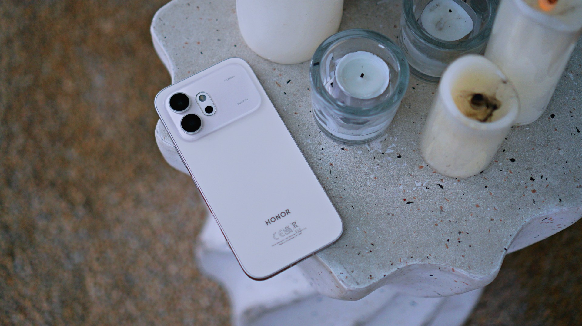 HONOR 600